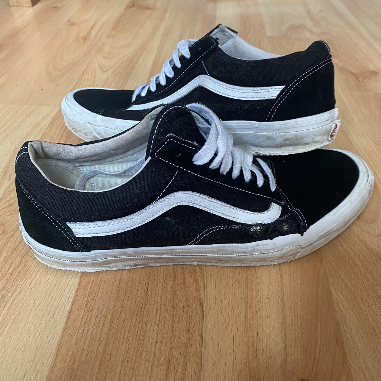 Vans Men's Black and White Trainers | Depop