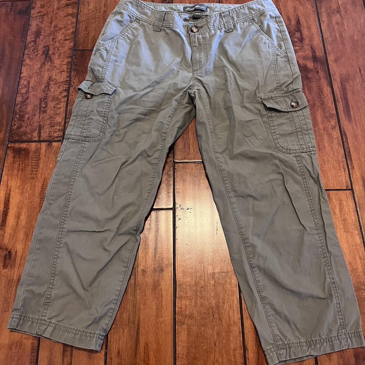 green active eddie bauer capri cargos, great - Depop