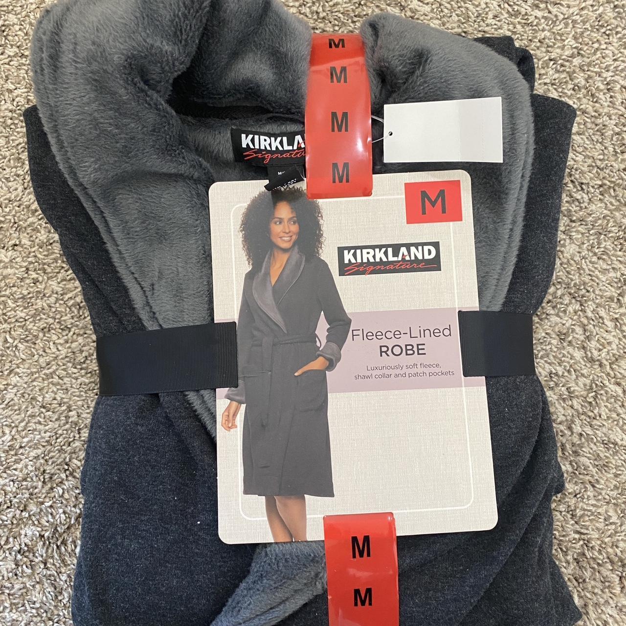 Never been worn kirkland women's fleece robe.... Depop