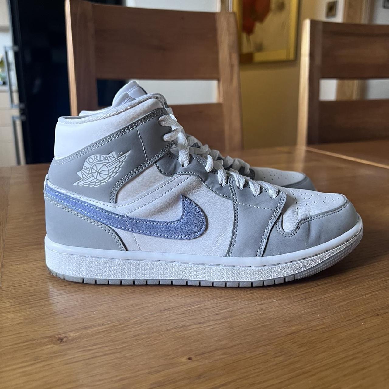 Nike Women's Blue and Grey Trainers | Depop