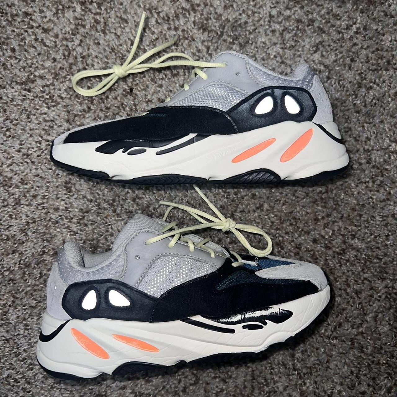 yeezy 700 9.5