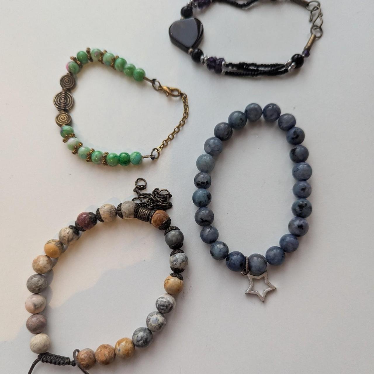 item listed by maanalayeghi