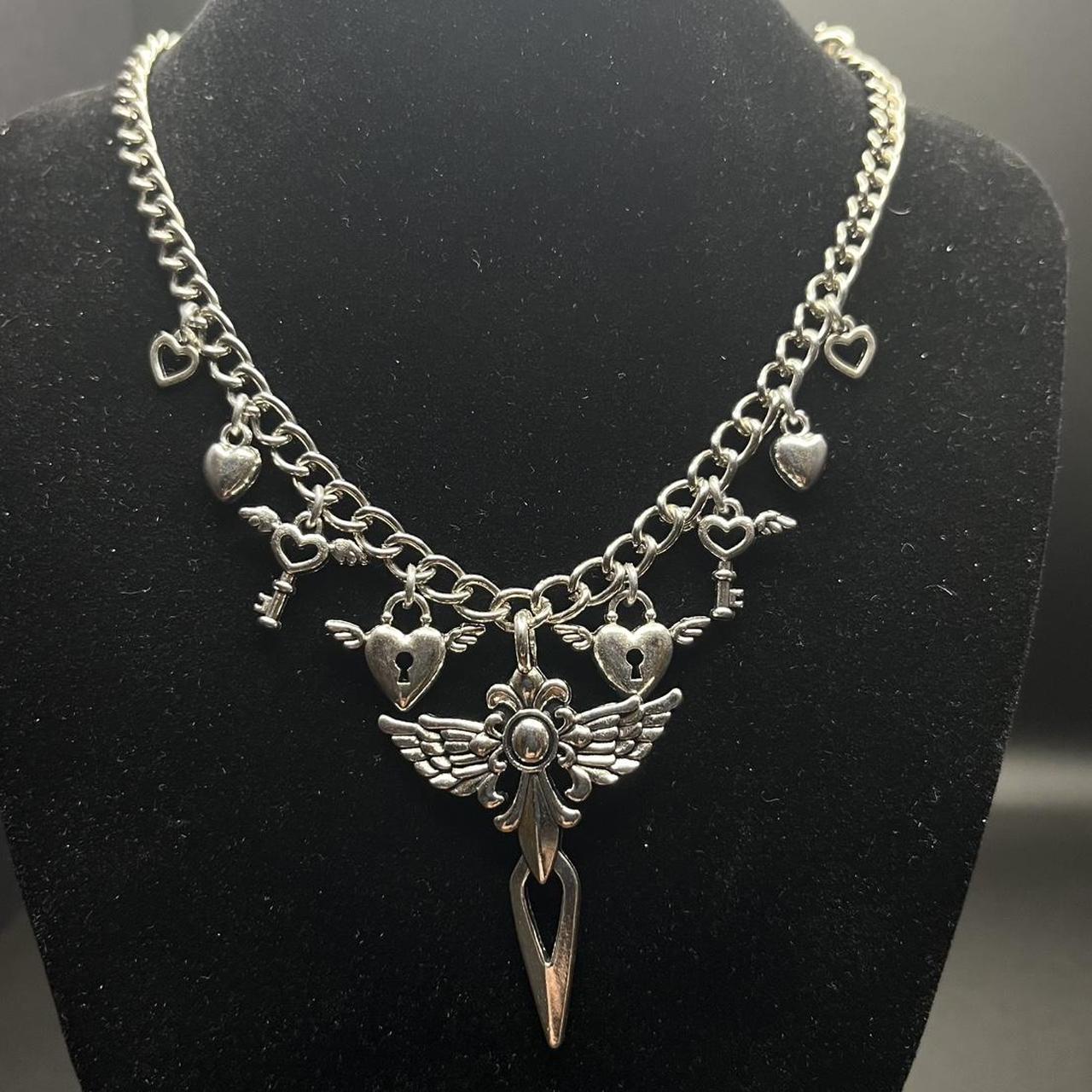 item listed by sparklinggarbage
