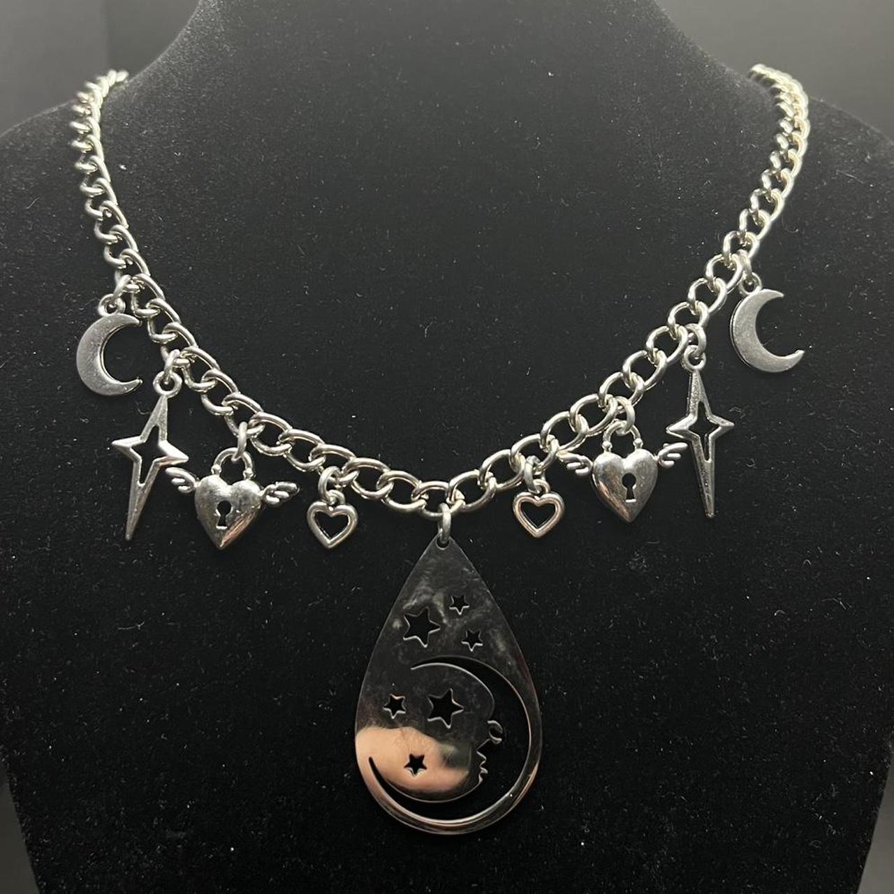 item listed by sparklinggarbage
