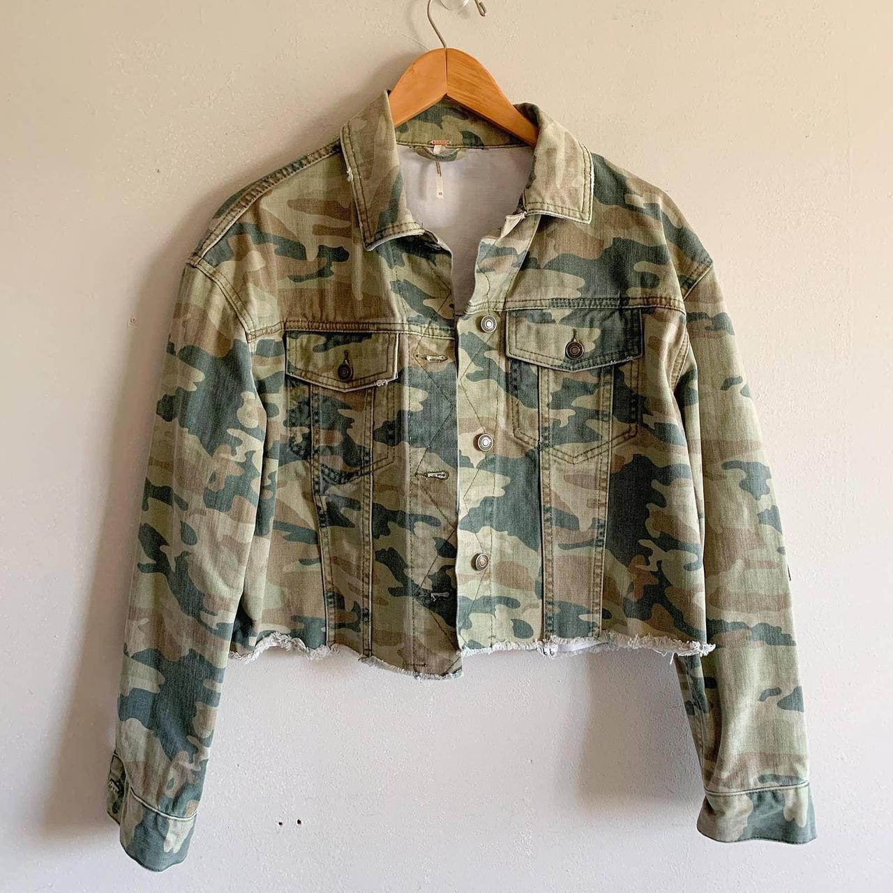 Grey Cropped Camo Trucker Jacket