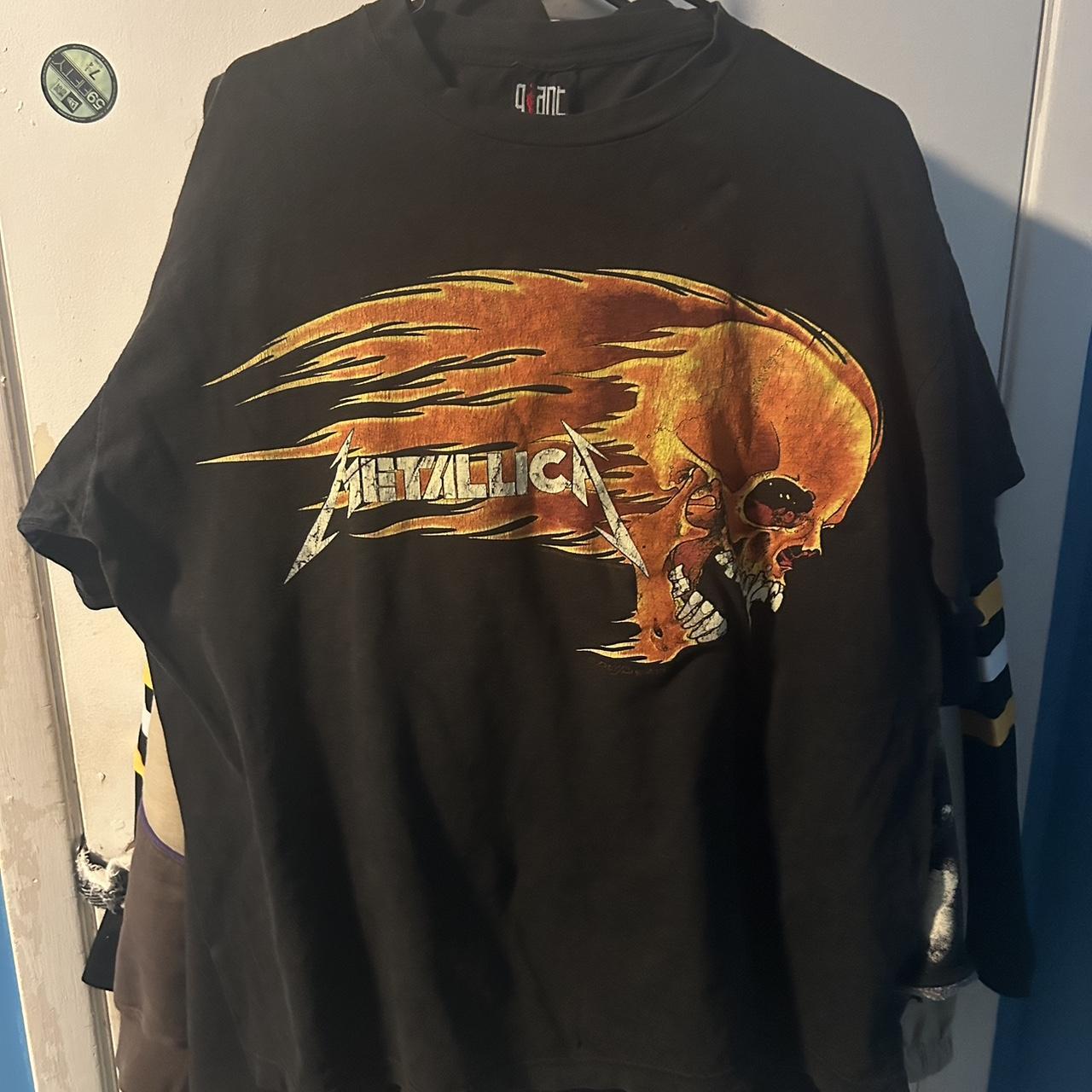 Vintage Metallica Shirt 90’s size Large . Tag says...