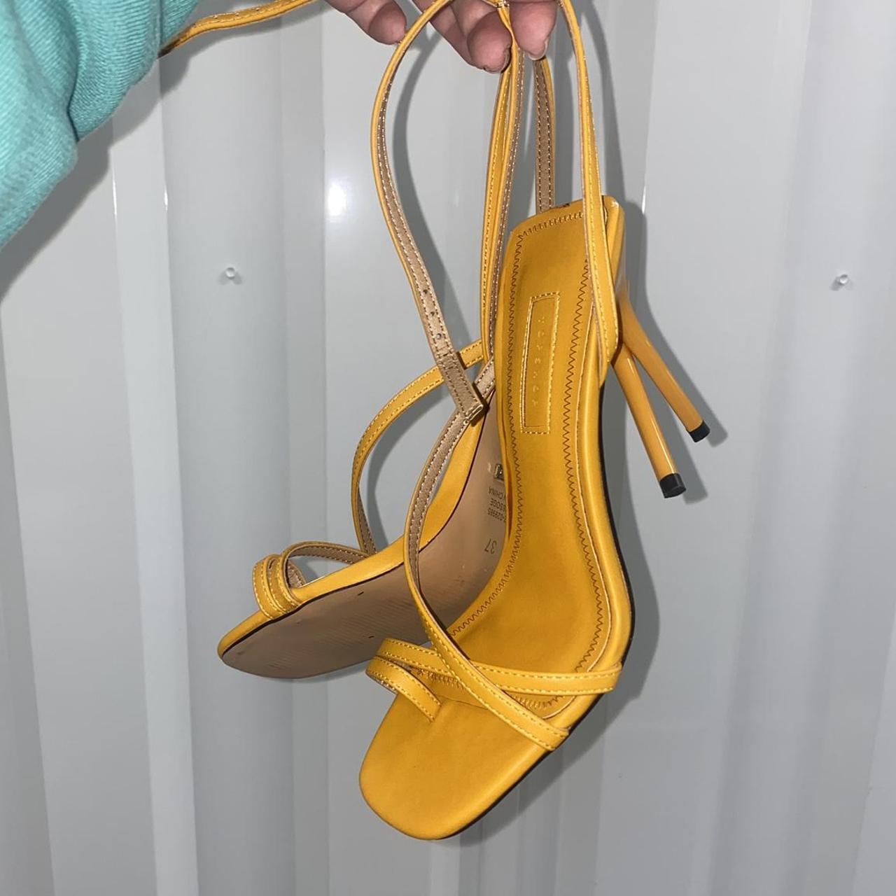 Topshop hot sale yellow heels