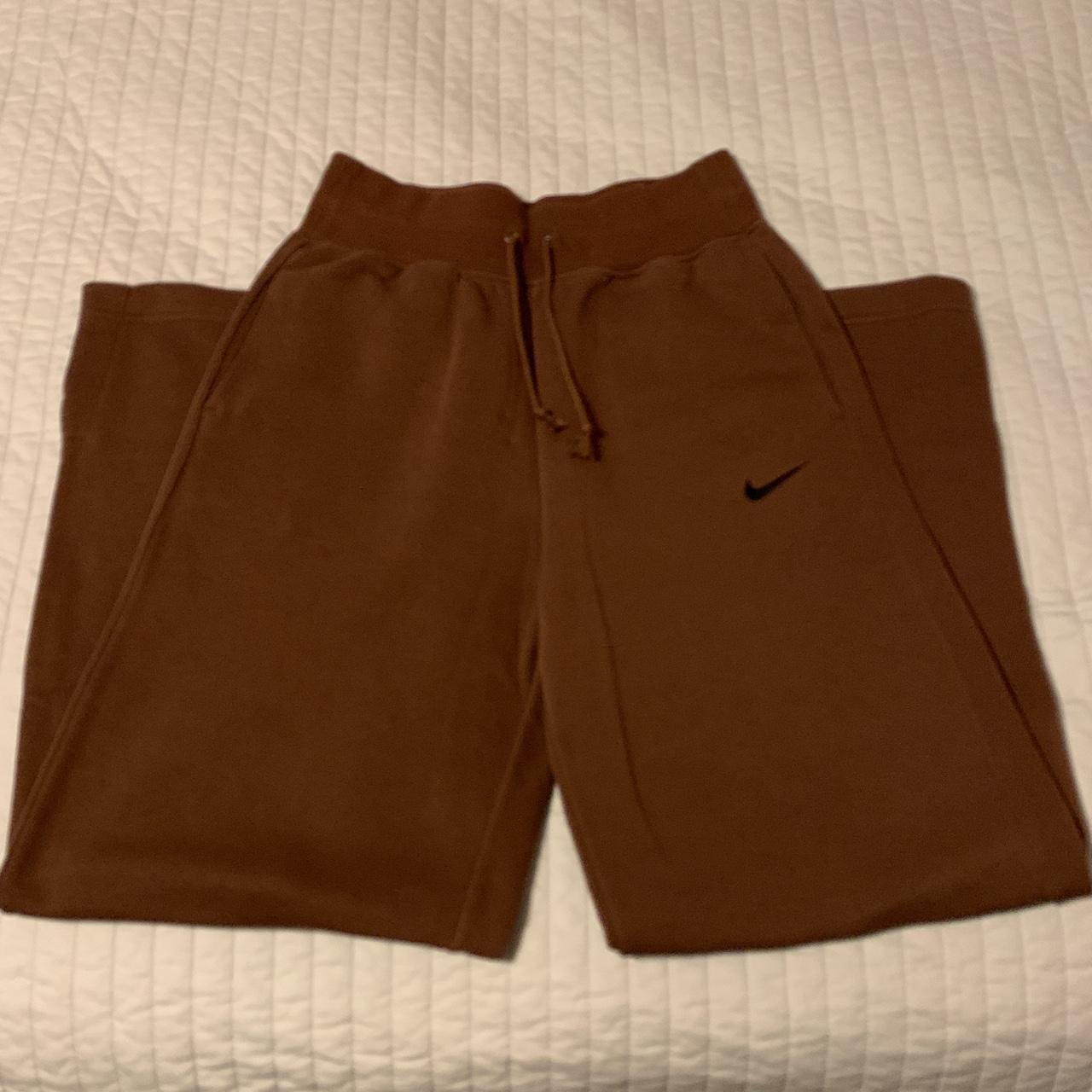 Nike Women's Brown Joggerstracksuits Depop