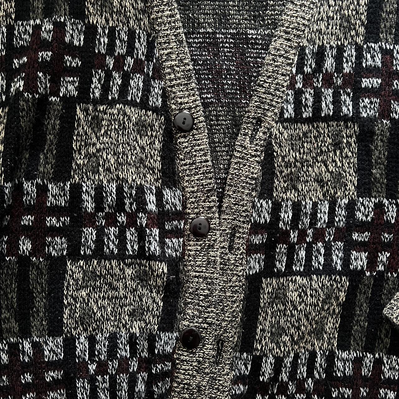 Vintage Harry Burns vibe cardigan. Pattern is darker... Depop