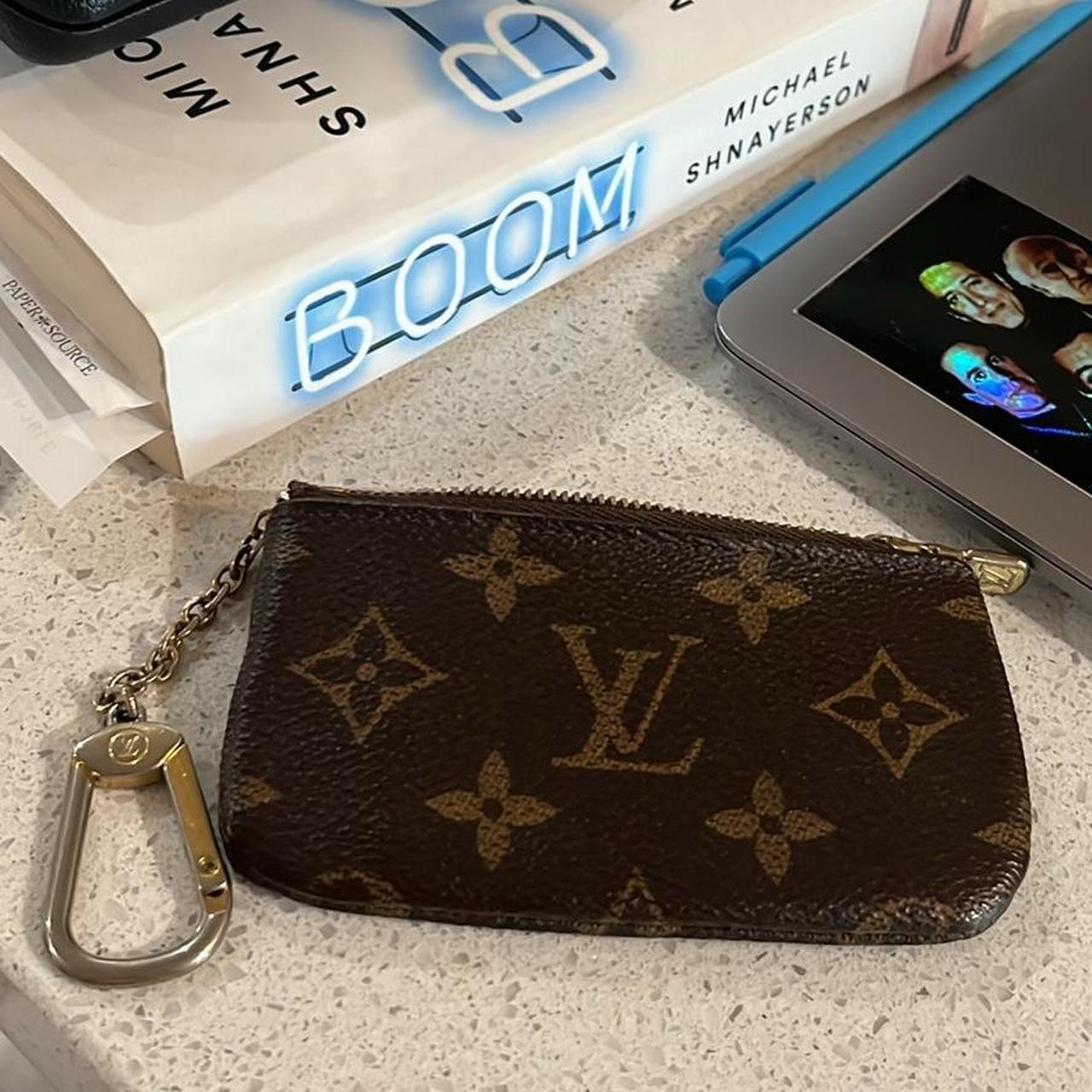 Authentic Louis Vuitton men's wallet. Used and in - Depop