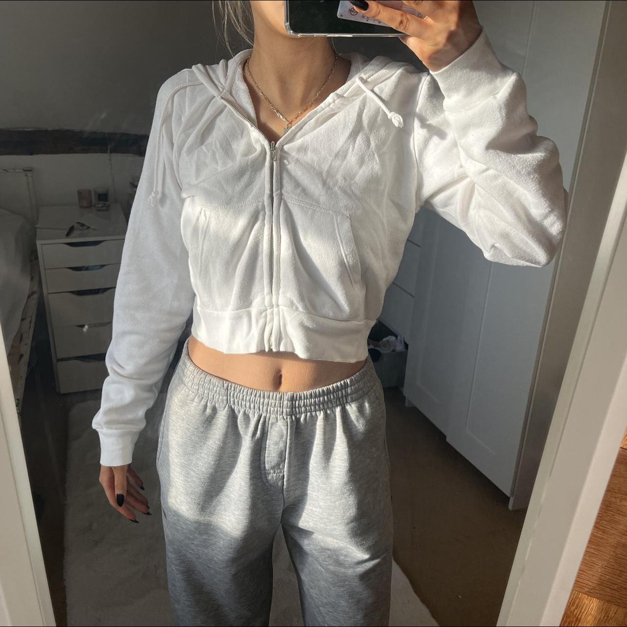 Brandy Melville Women's White Hoodie | Depop