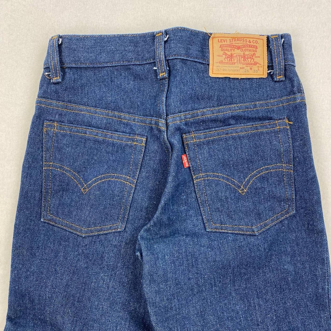 Levis 717 2025