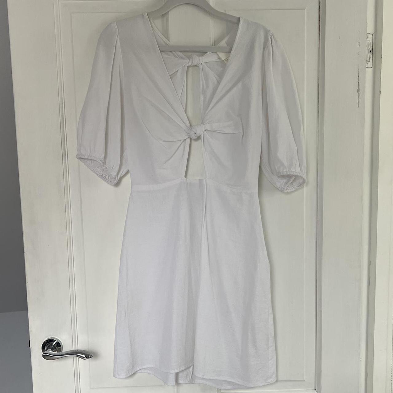 H&M size UK 10 white cotton knot front and back... Depop