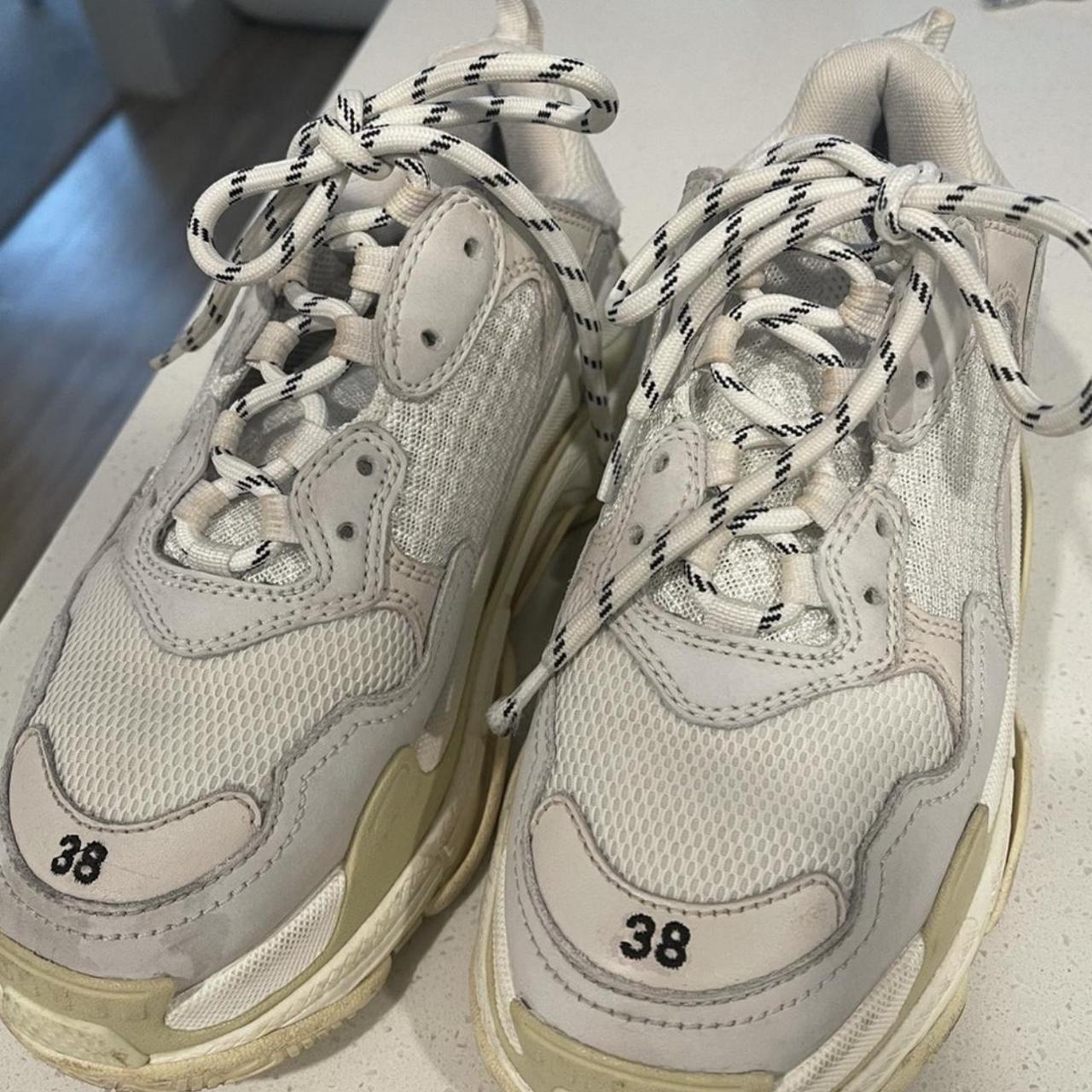 Balenciaga triple s deals size 38