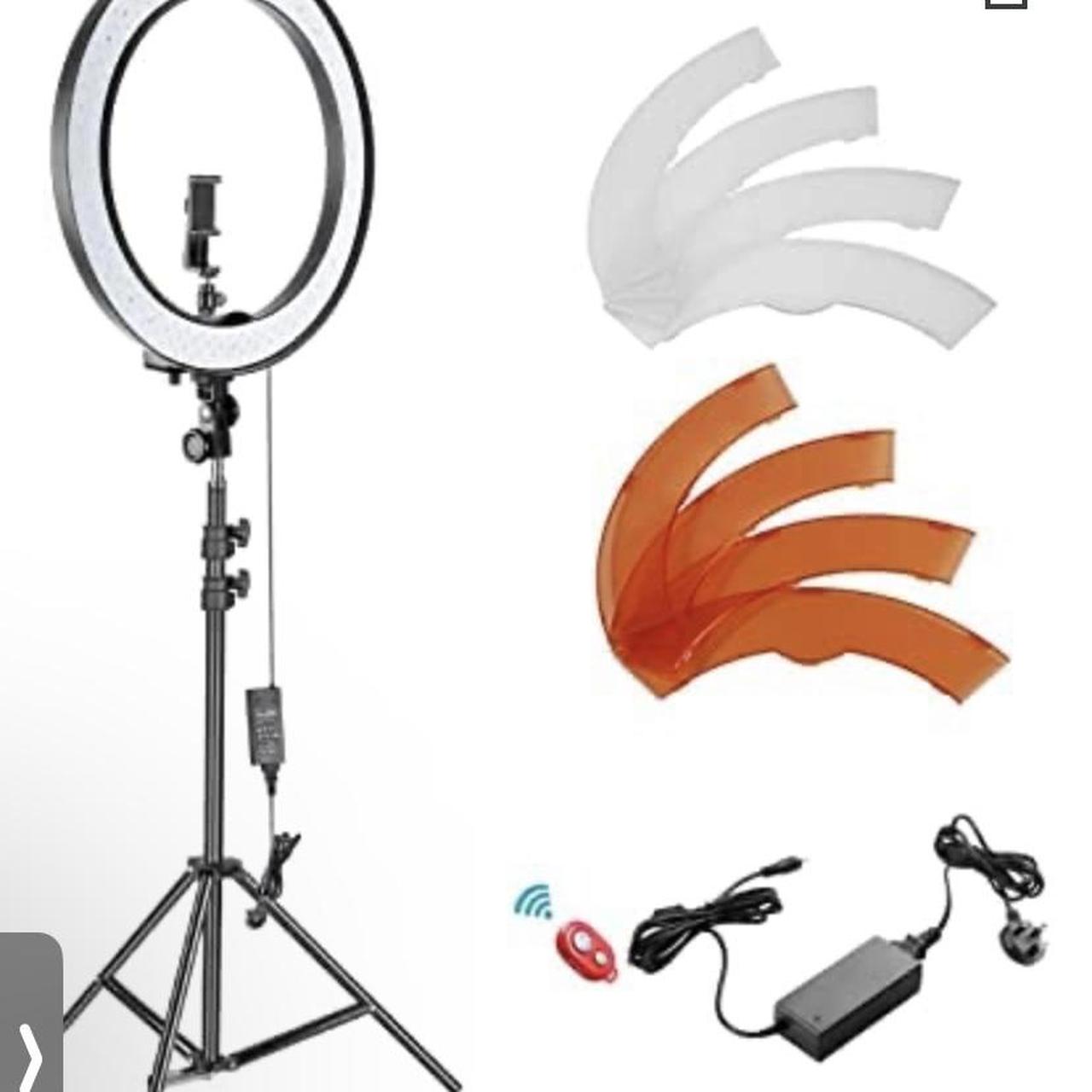 Amazon ring light, with dimmable dial brightness... Depop