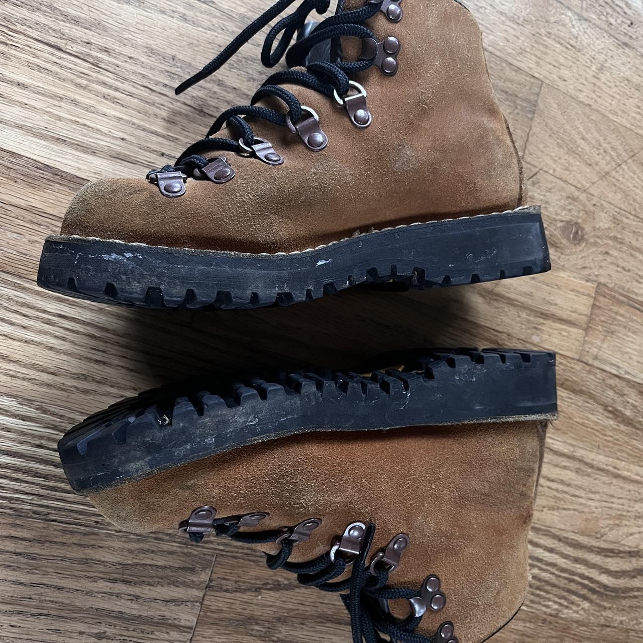 danner suede hiking boots