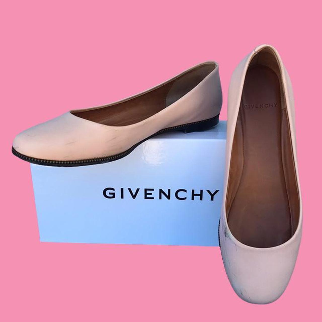Givenchy Women's Pink Ballet-shoes | Depop