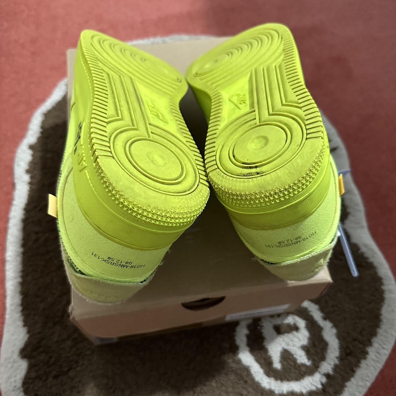 volt nike off white