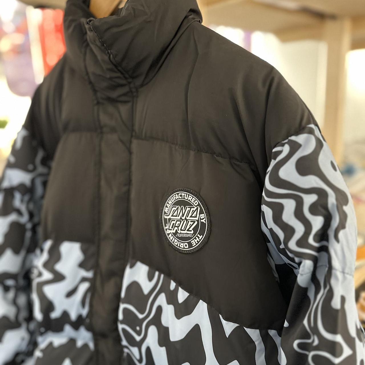 SANTA CRUZ Skateboards Coat Malba Tombstone Snap Hooded Windbrea 並行輸入品 Jacket Coats Black Santa Cruz Windbreaker Hooded Quilted Jacket
