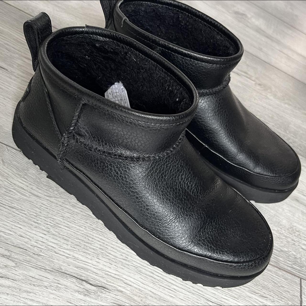 UGG Classic Ultra Mini Size 7 Only worn a couple... - Depop
