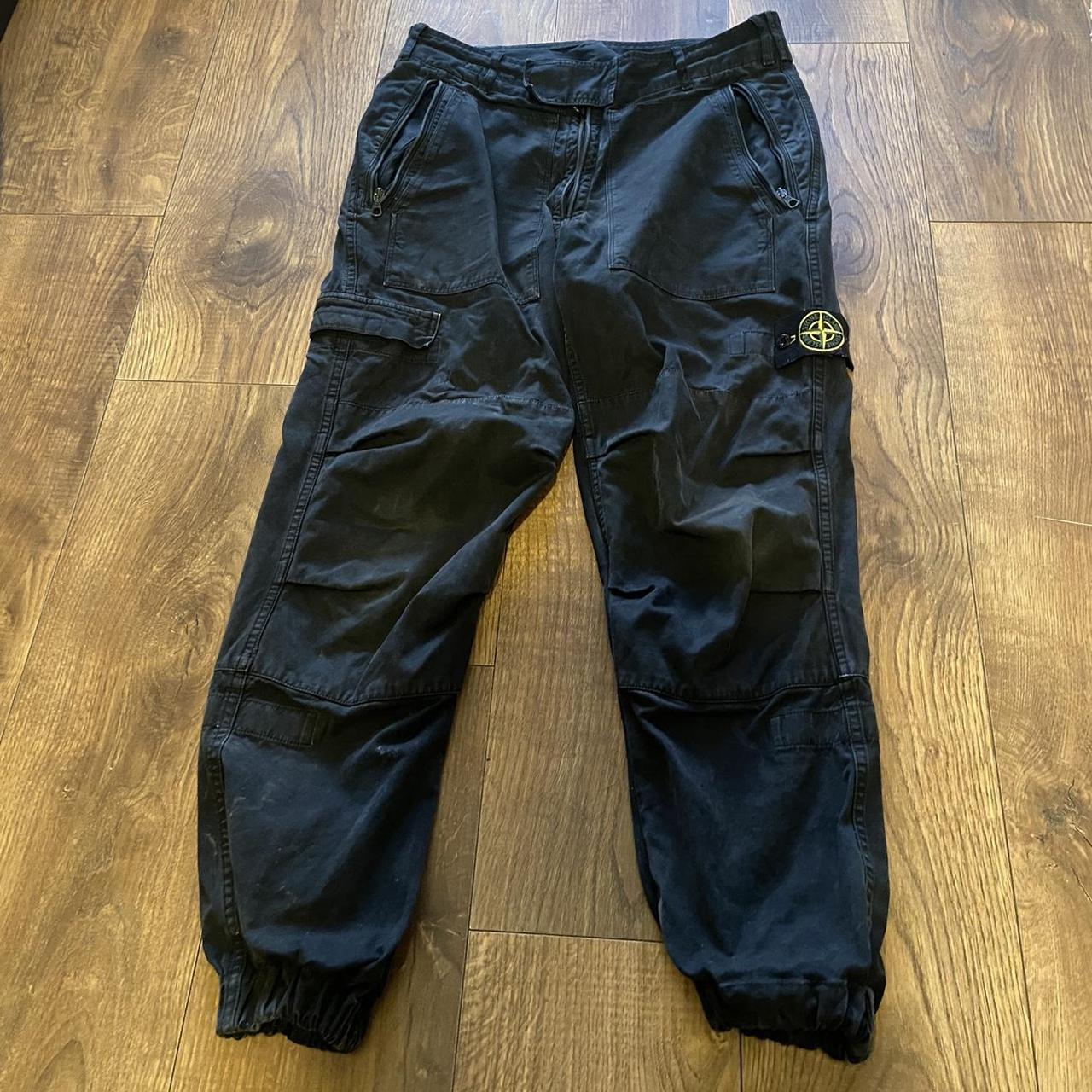 black stone island cargos