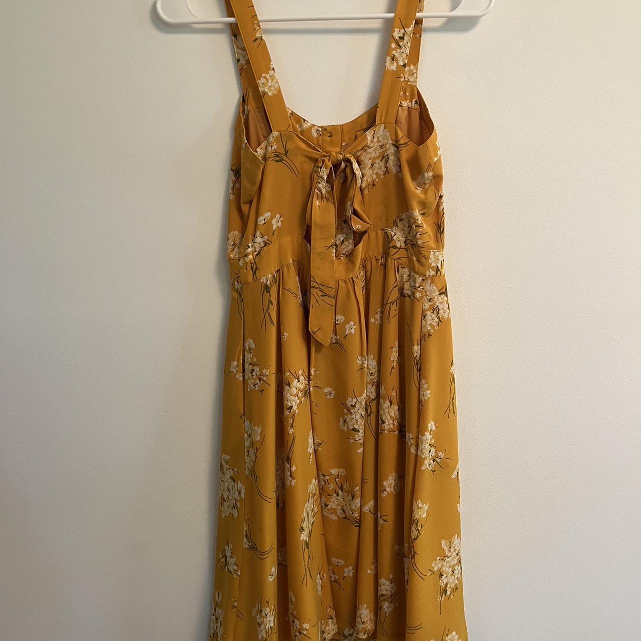 Madewell Women's Yellow and White Dress | Depop