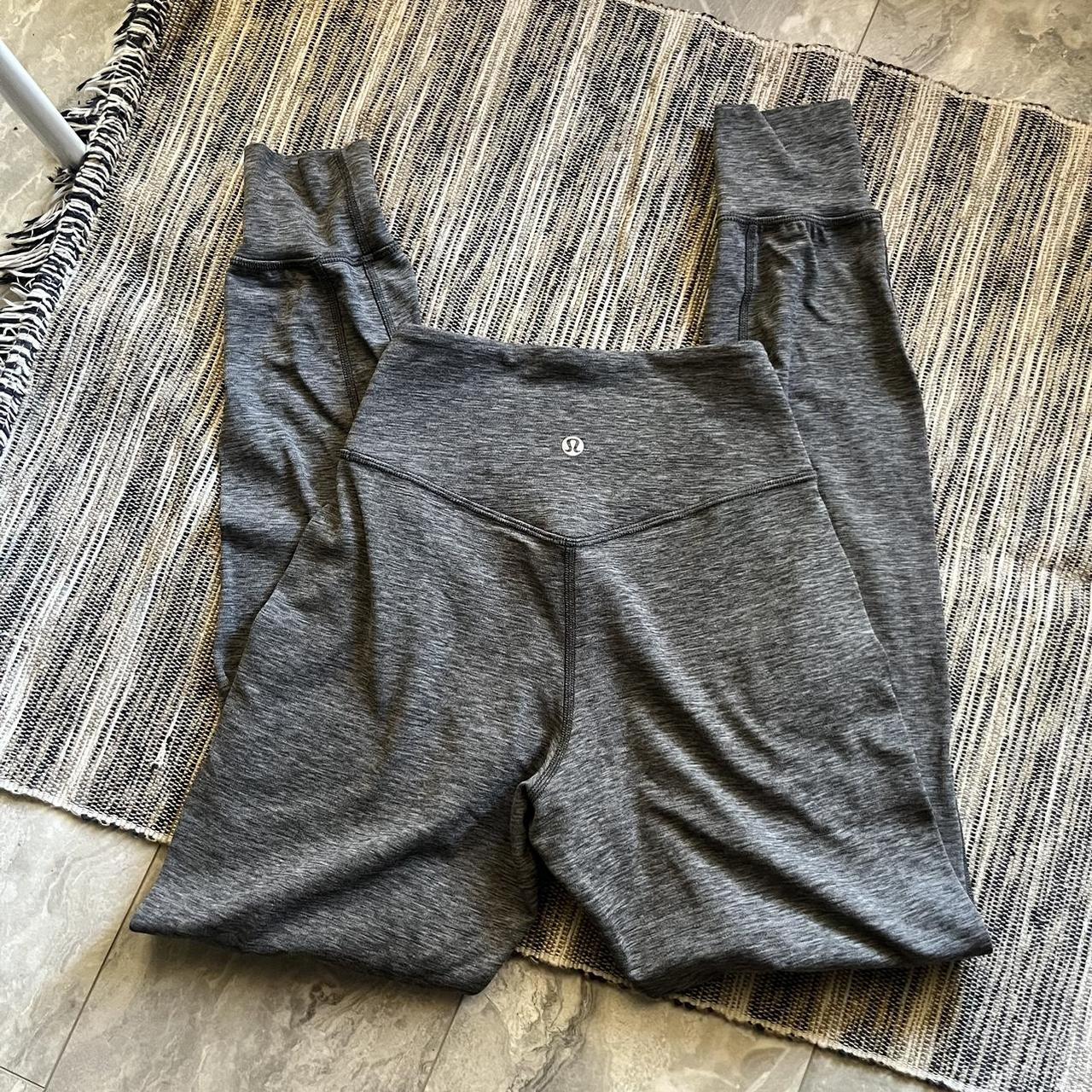 Lululemon heathered grey align popular leggings