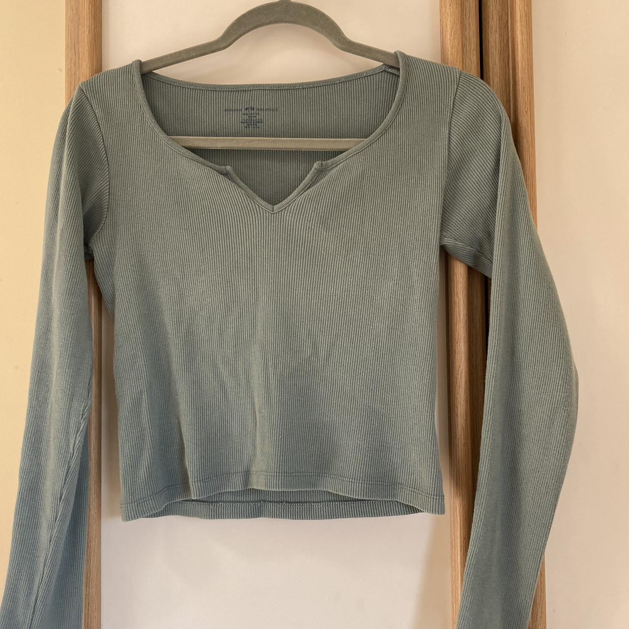 Brandy Melville Women's Blue and Green T-shirt | Depop