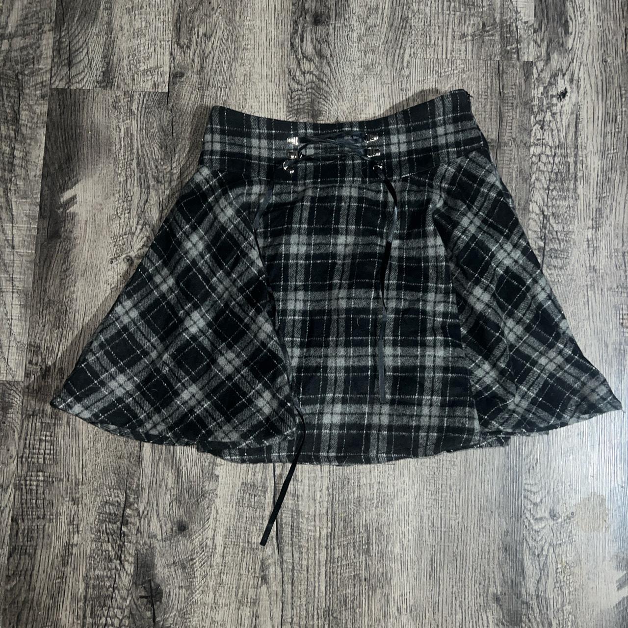 Black and grey plaid skirt - Depop