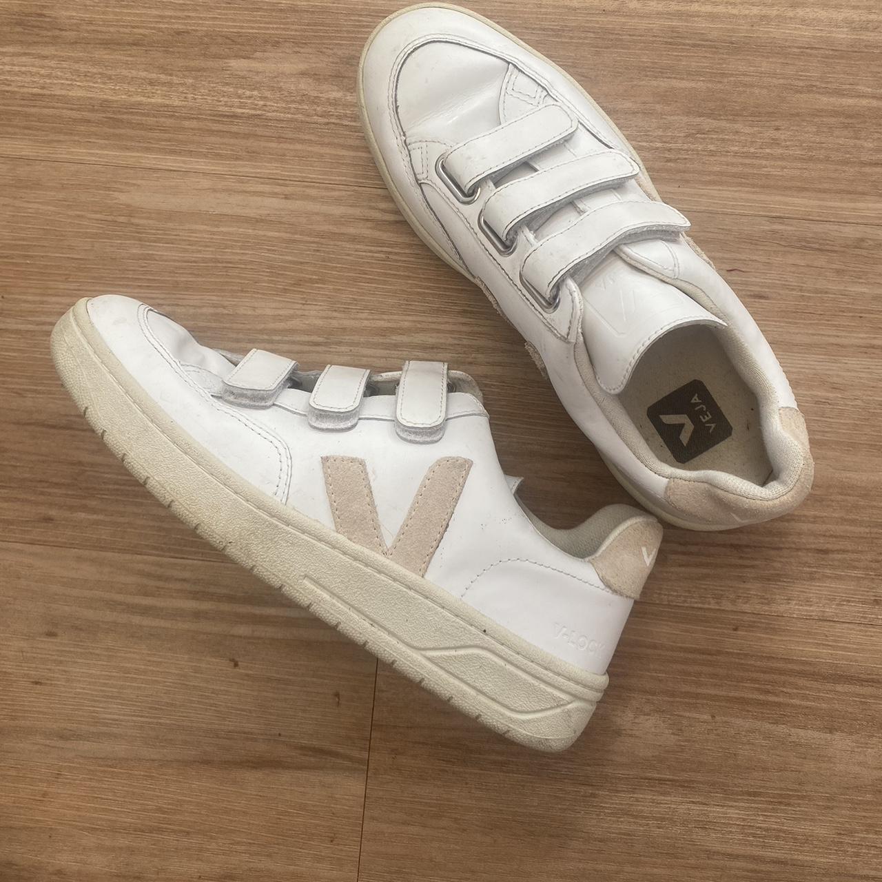 veja women's velcro sneakers