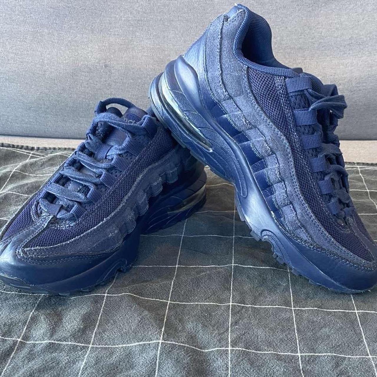 Dark best sale blue 95s