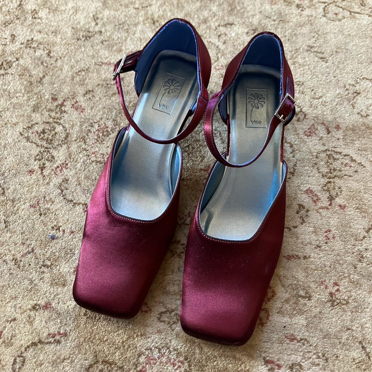 Women's Burgundy and Red Ballet-shoes | Depop