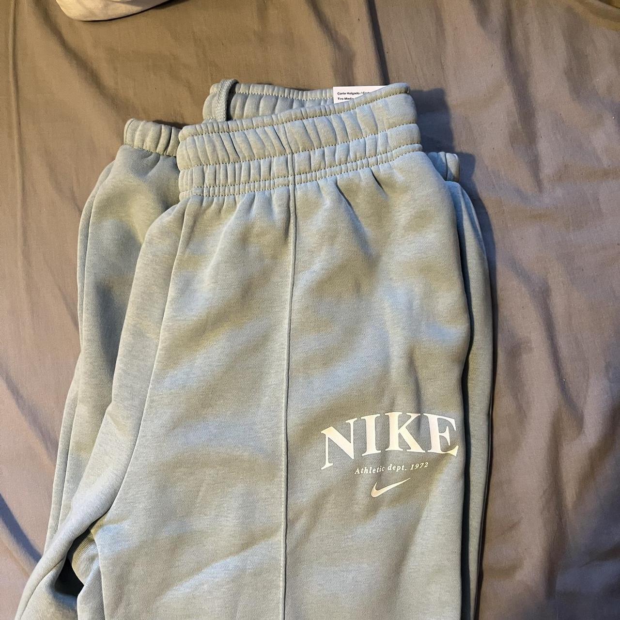 Nike Loose Fit Mid Rise Joggers in Blue Size... Depop
