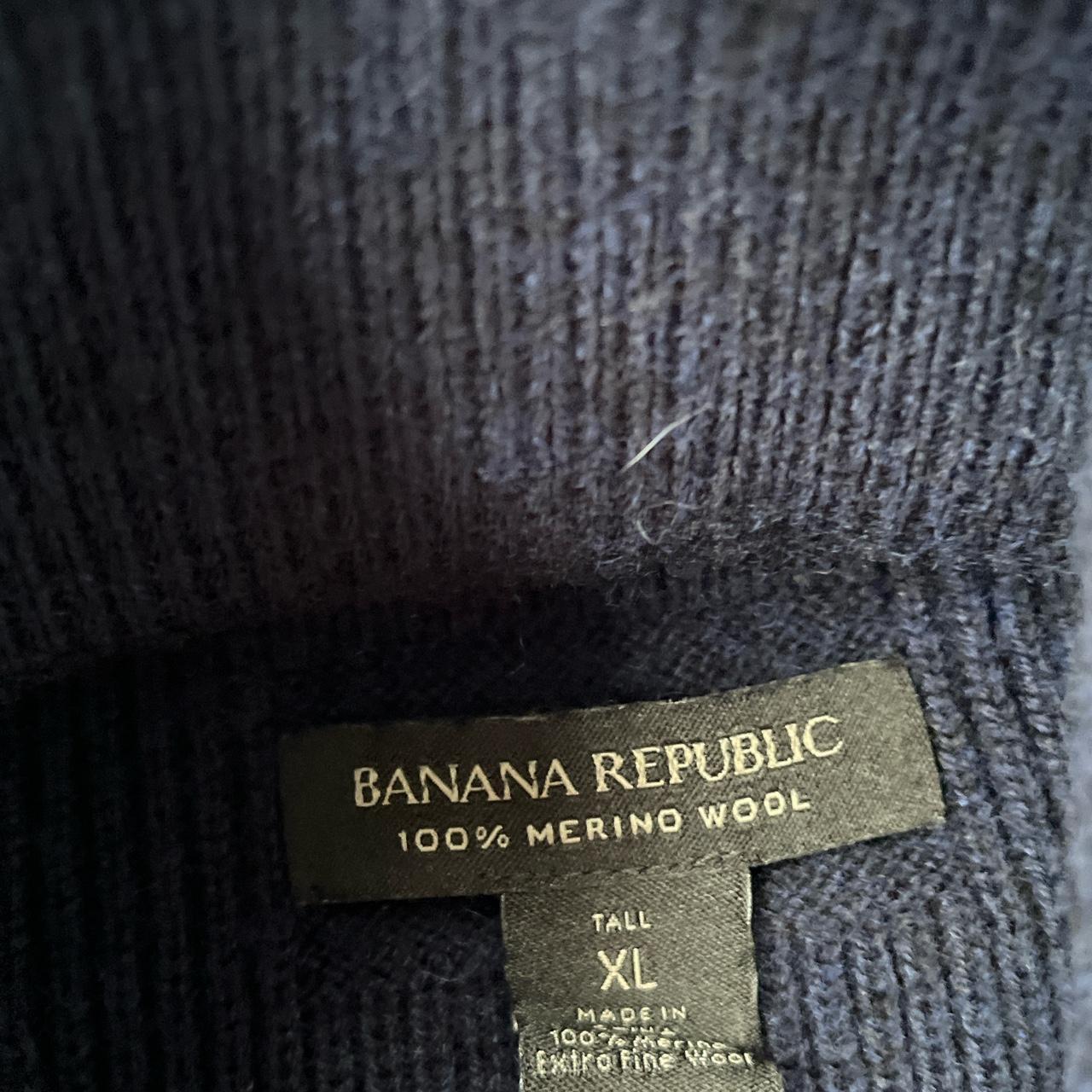 Banana Republic Men's Jumper Depop
