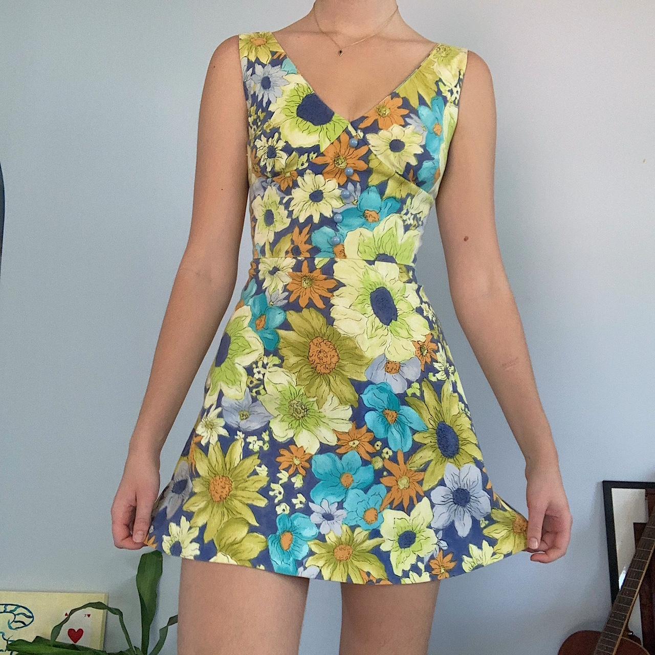 INSANE vintage David Jones mini dress. 50s style.... Depop