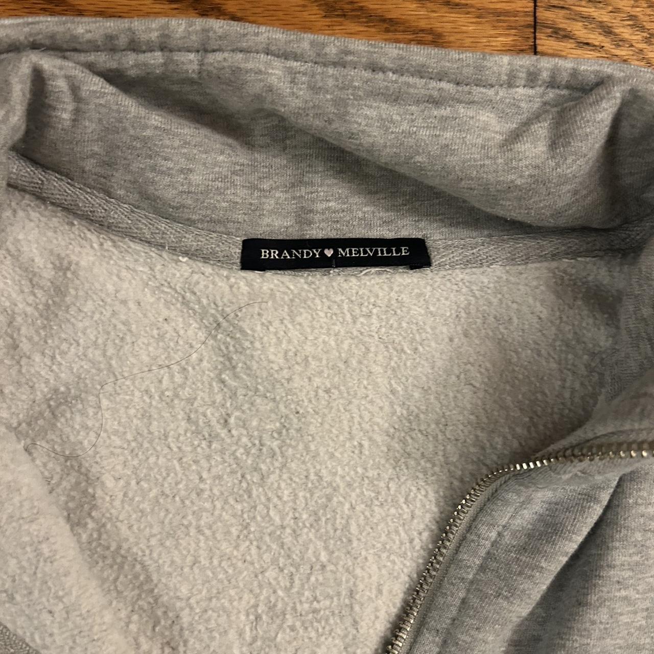 Brandy Melville Women's Grey Sweatshirt (2)
