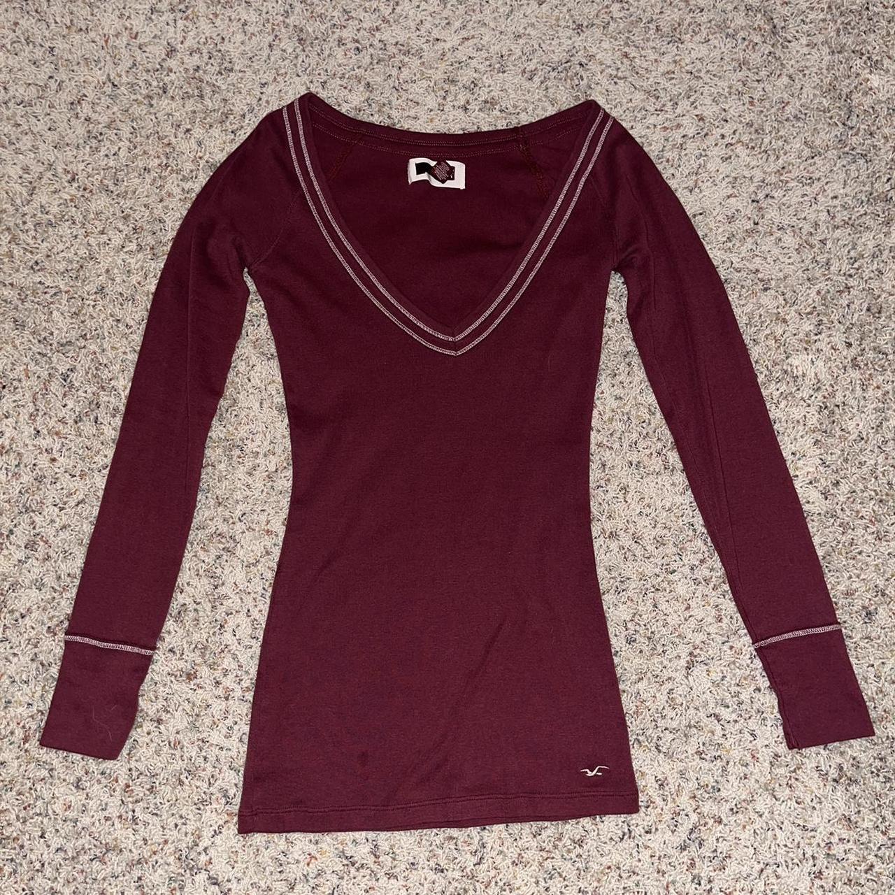 Hollister on sale maroon sweater