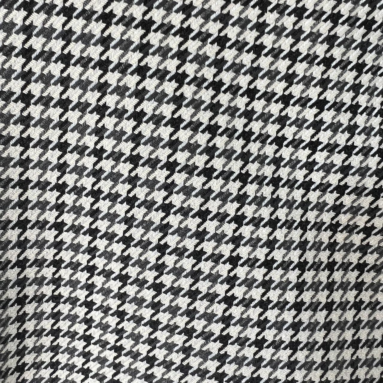 H&M dog tooth fitted blazer, never worn in perfect... Depop