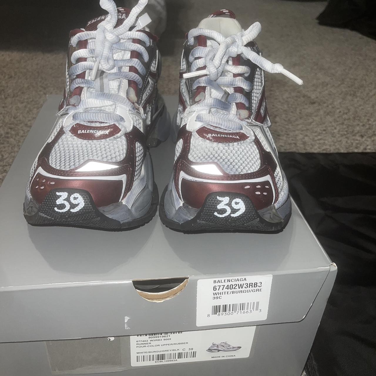 balenciaga runners sizing