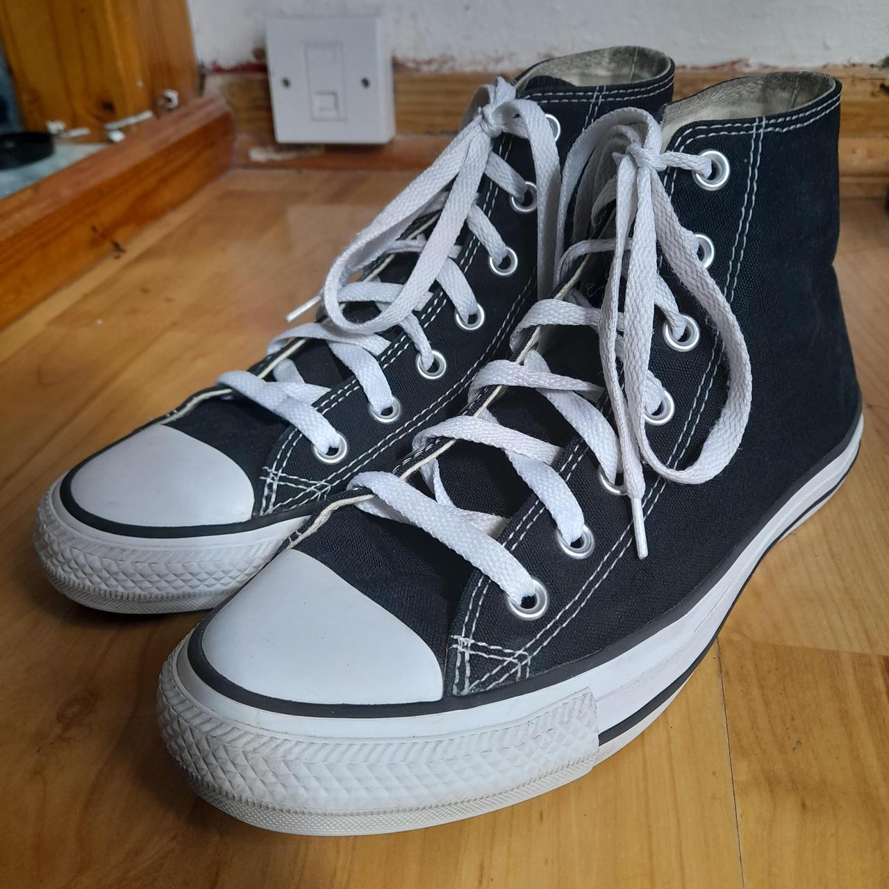 Converse Men's White and Black Trainers | Depop