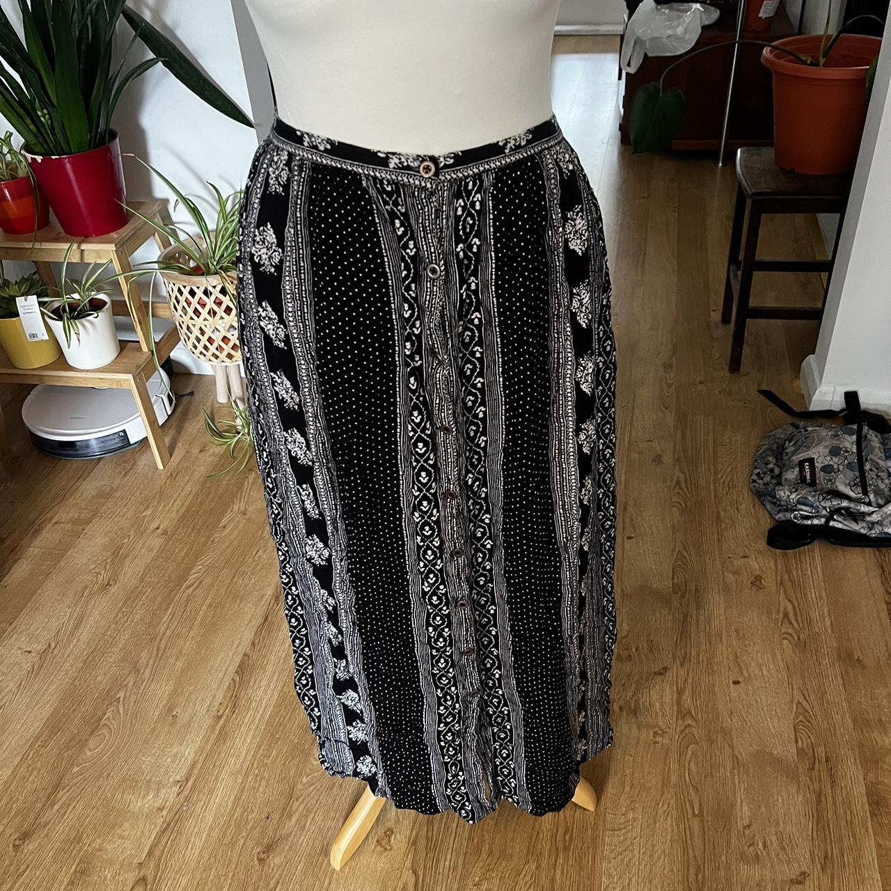 Boho maxi skirt from Stradivarius - Depop