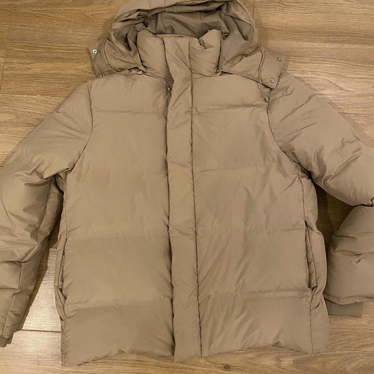 Stunning H&M Men’s Puffer Jacket Size M (chest... - Depop