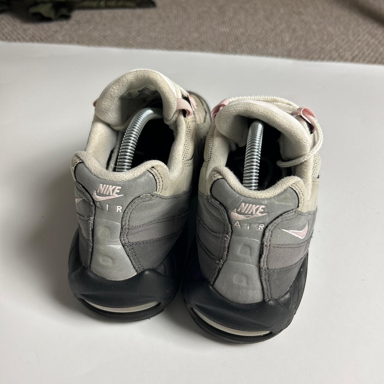 95s nike pink