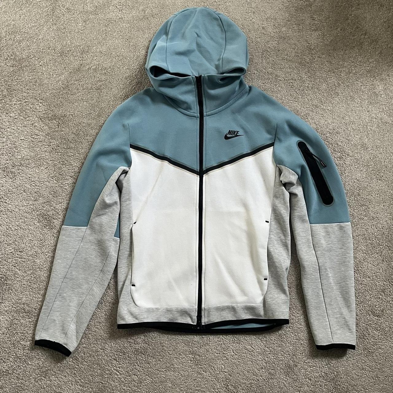 blue and grey nike tech