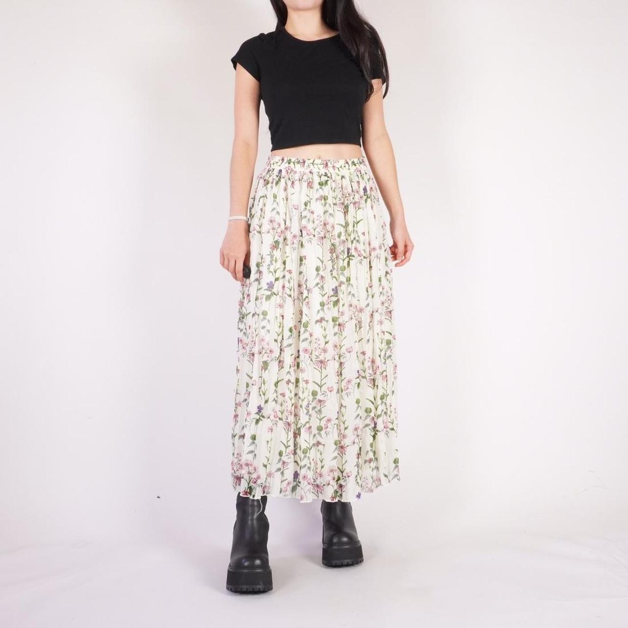 white green pink floral maxi skirt w/ stretch... - Depop