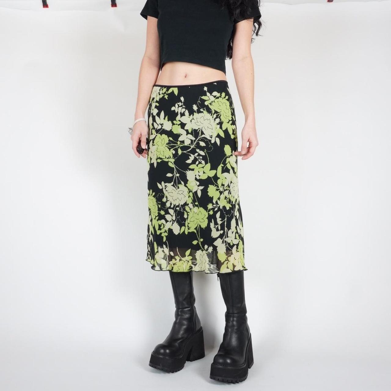 Green maxi hotsell skirt 90s