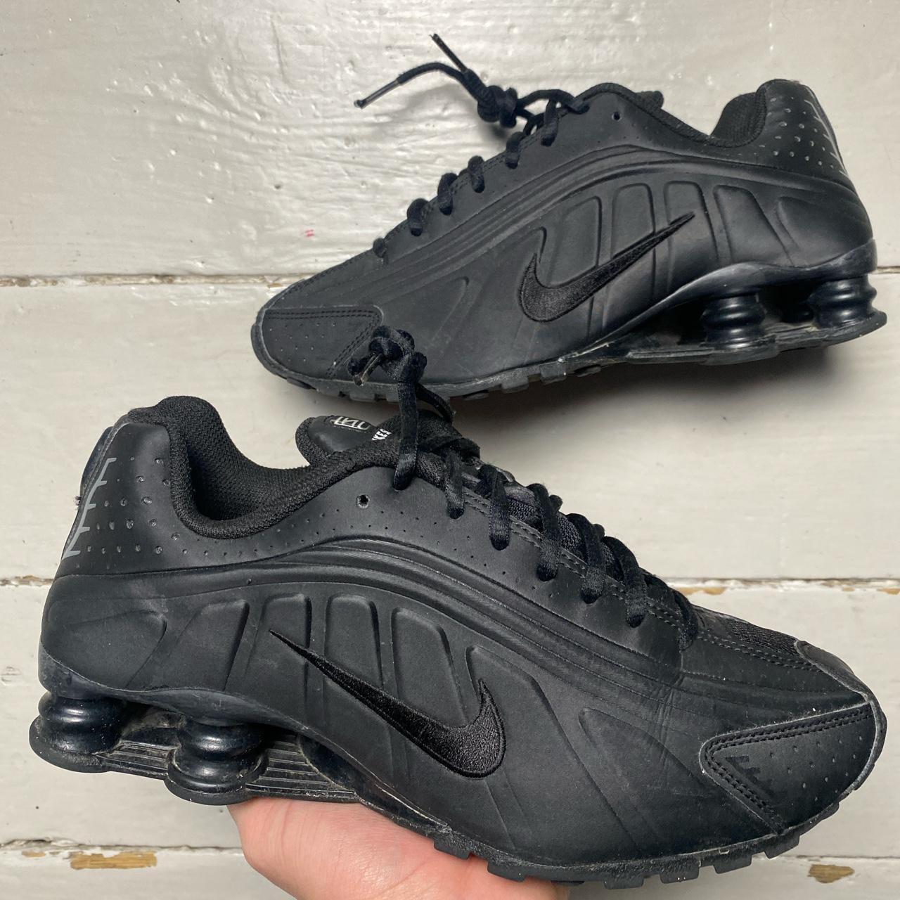 jd sports ladies black nike trainers