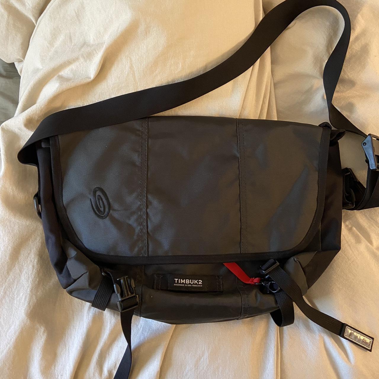 Timbuk2 brand grey messenger bag. This is a solid - Depop