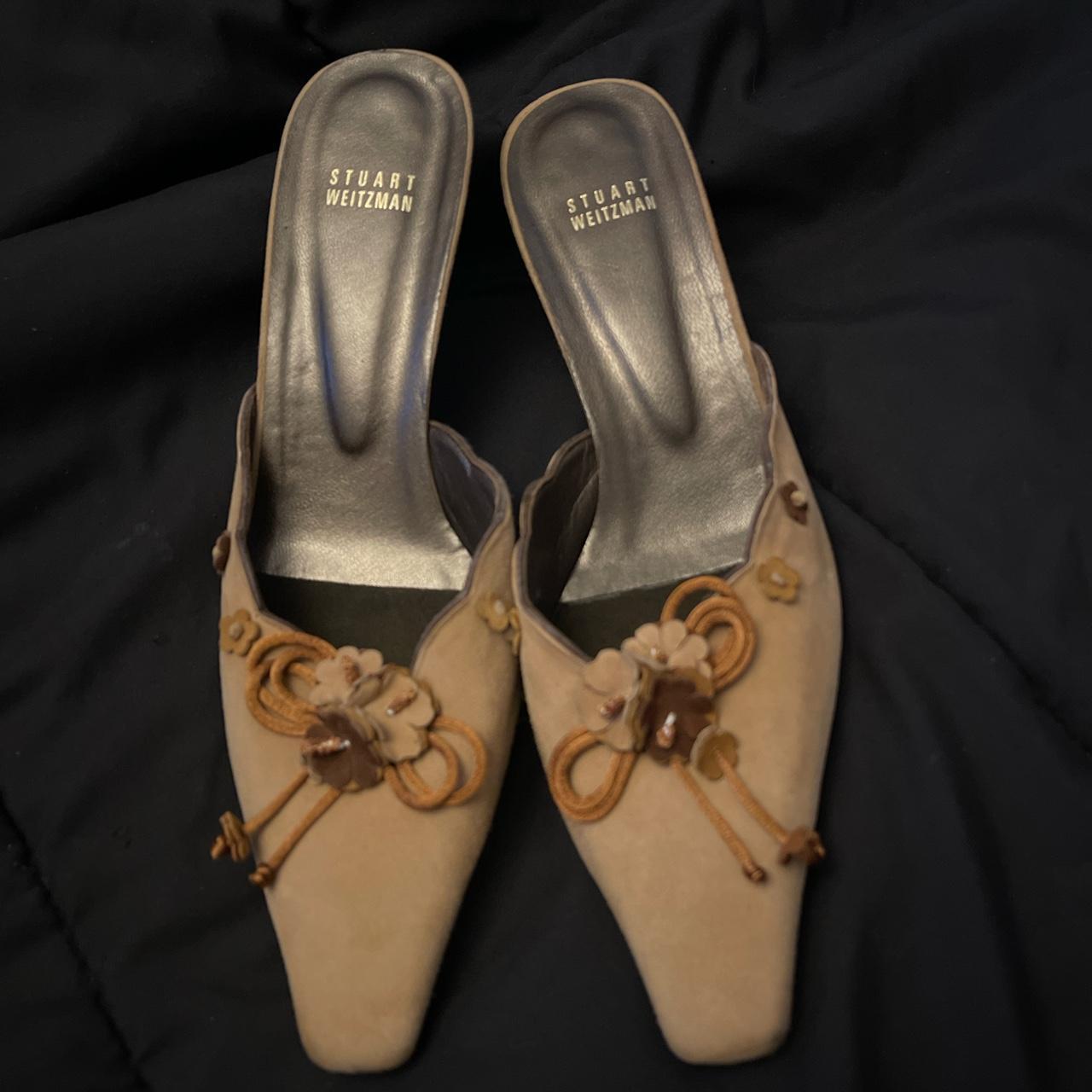 stuart weitzman cindy 45 kitten heel