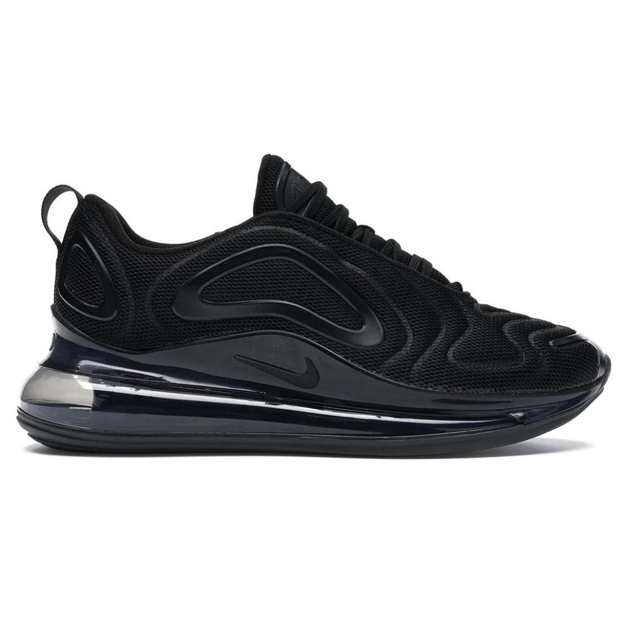 womens black nike trainers size 7